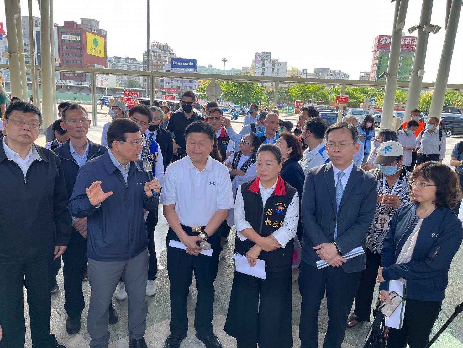 【立法院交委會視察花蓮交通建設 交長王國材指示花蓮機場假日增加航班及加速辦理花蓮地區鐵公路建設】缩略图