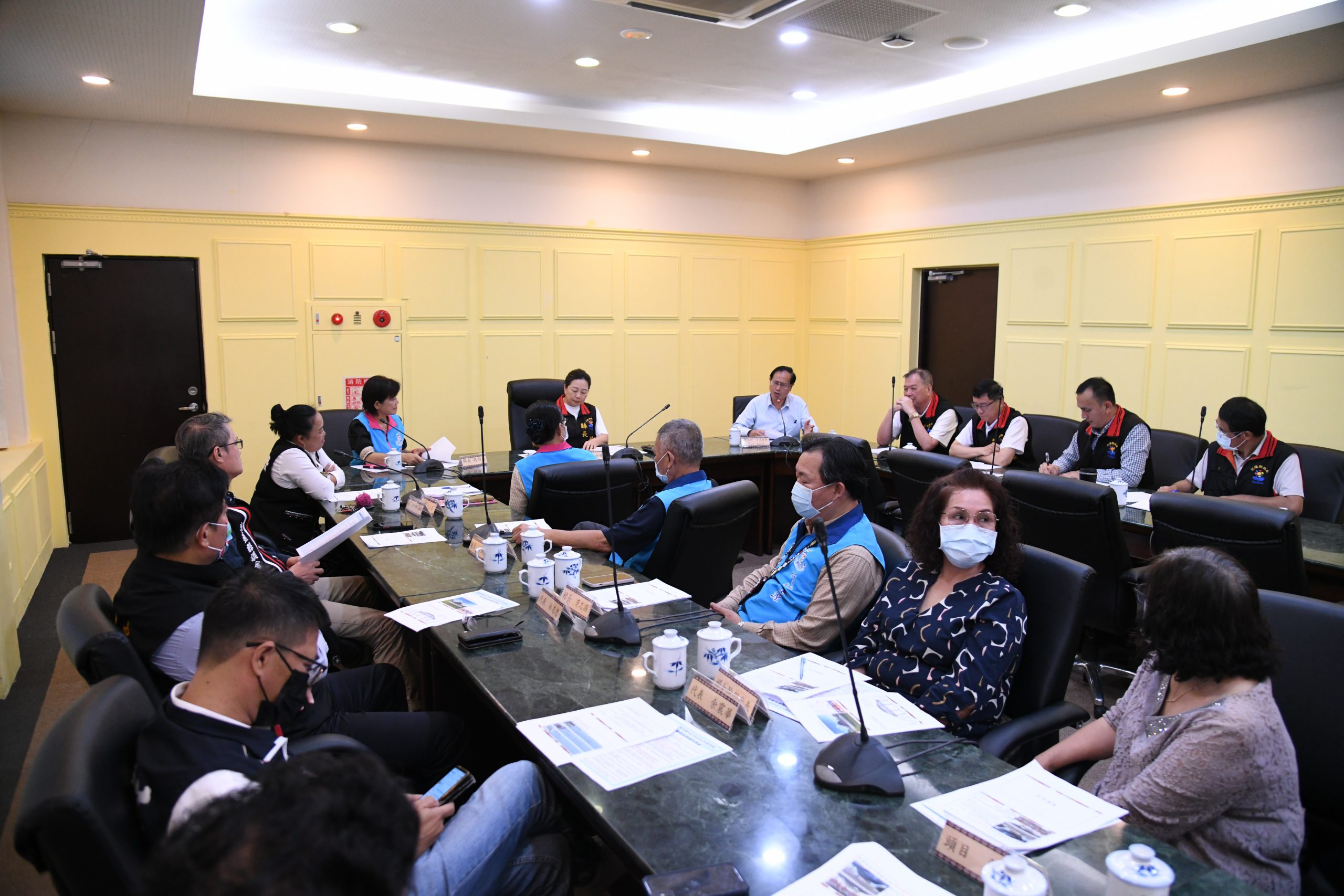 【徐榛蔚會見立法委員鄭天財、吉安鄉長游淑貞 中央地方攜手興建娜荳蘭部落聚會所】缩略图