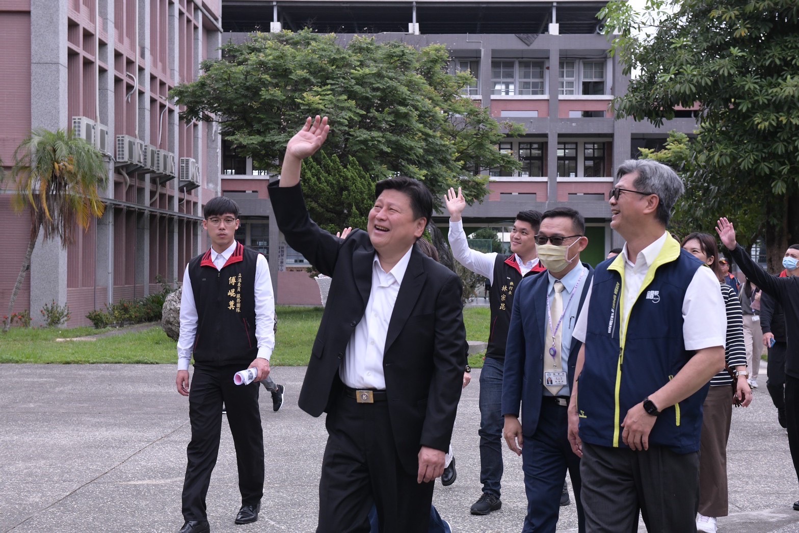 【立委傅崐萁協助爭取花蓮北區5校國中老舊廁所改善】缩略图