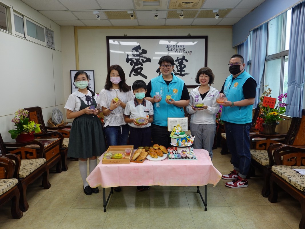 【黃湘涵師生出國翻糖　魏嘉彥預祝獲獎爭光】缩略图