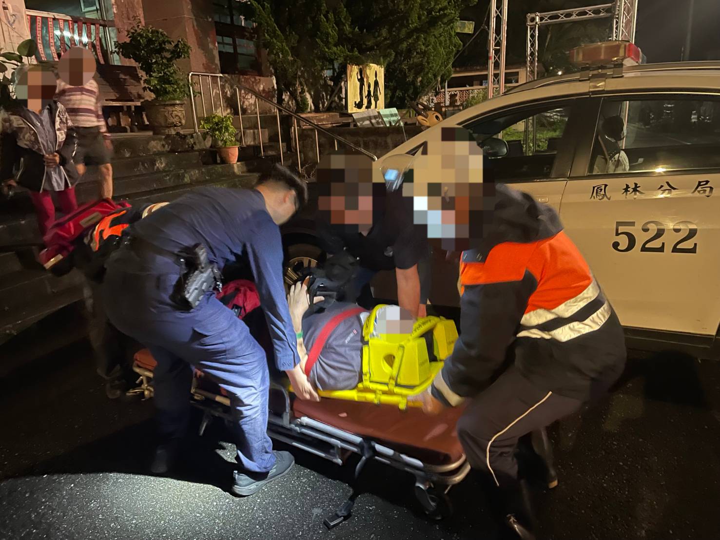 【民眾不慎跌落鐵軌 鳳林警救助阻憾事】缩略图