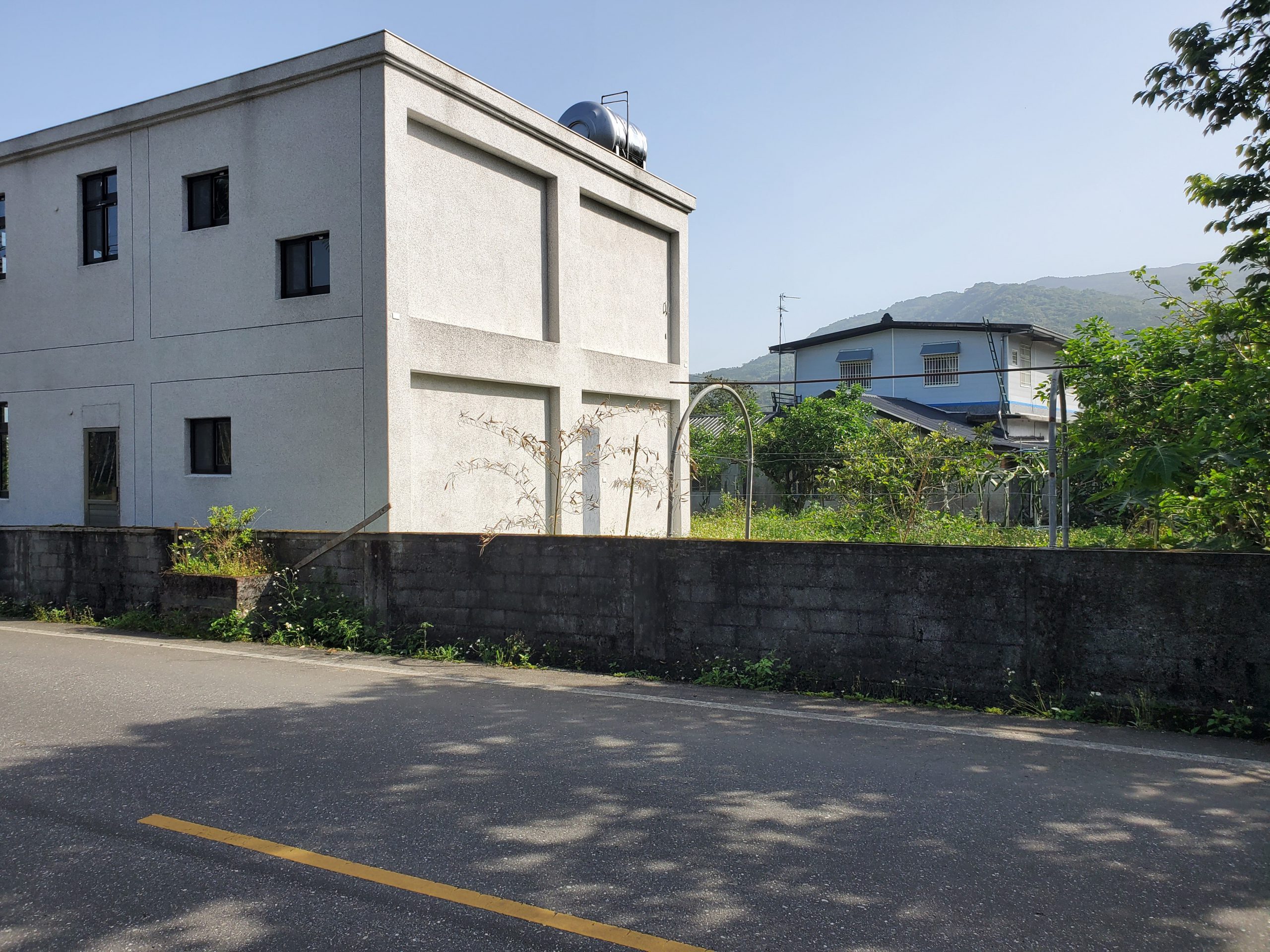 【戶籍遷出縱然有居住事實 應按一般用地稅率課徵地價稅】缩略图