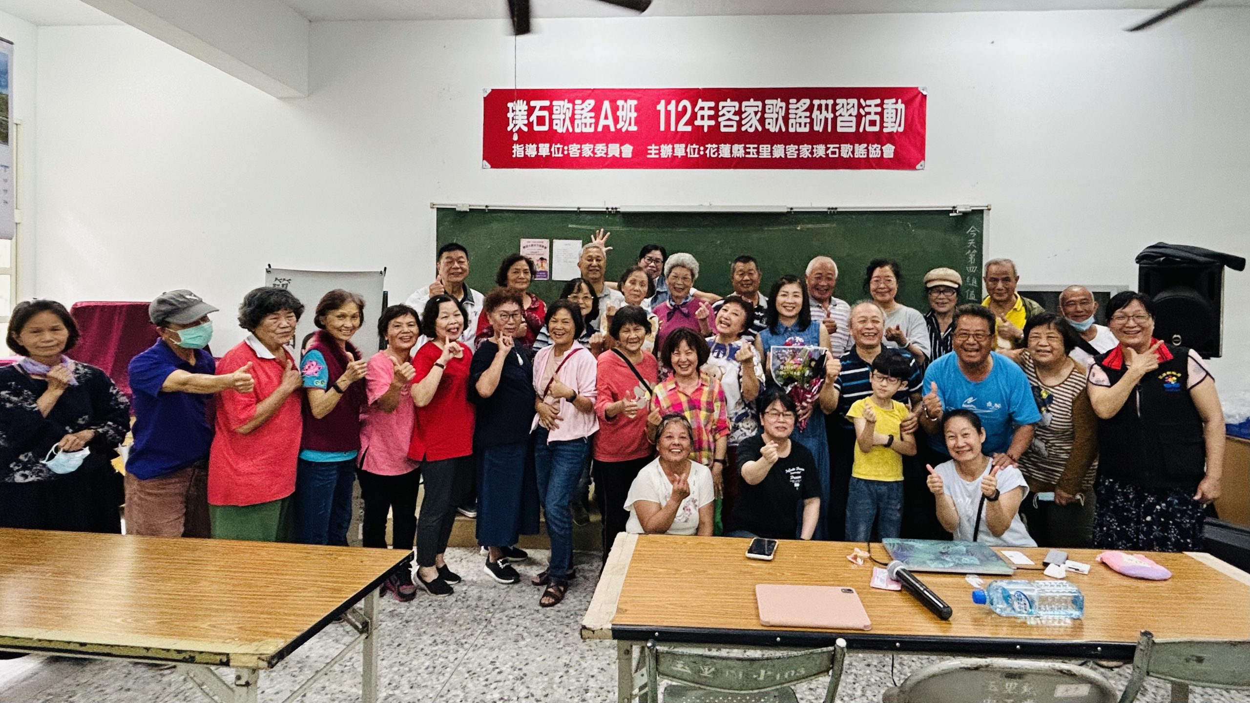 【推廣客家音樂文化 金曲歌手徐世慧傳唱客家歌獲滿堂彩】缩略图