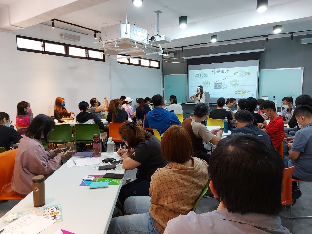 【駕馭ChatGPT 創造優質自媒體】缩略图