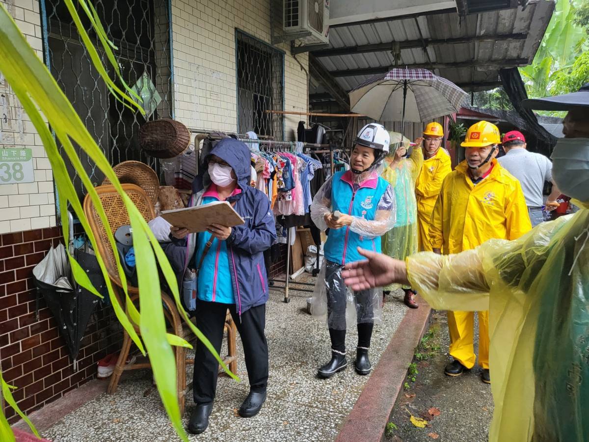 【杜蘇芮驚人雨量達紅色警戒值與各式狀況 游淑貞親深入部落勸離民眾現勘掌控全情】缩略图