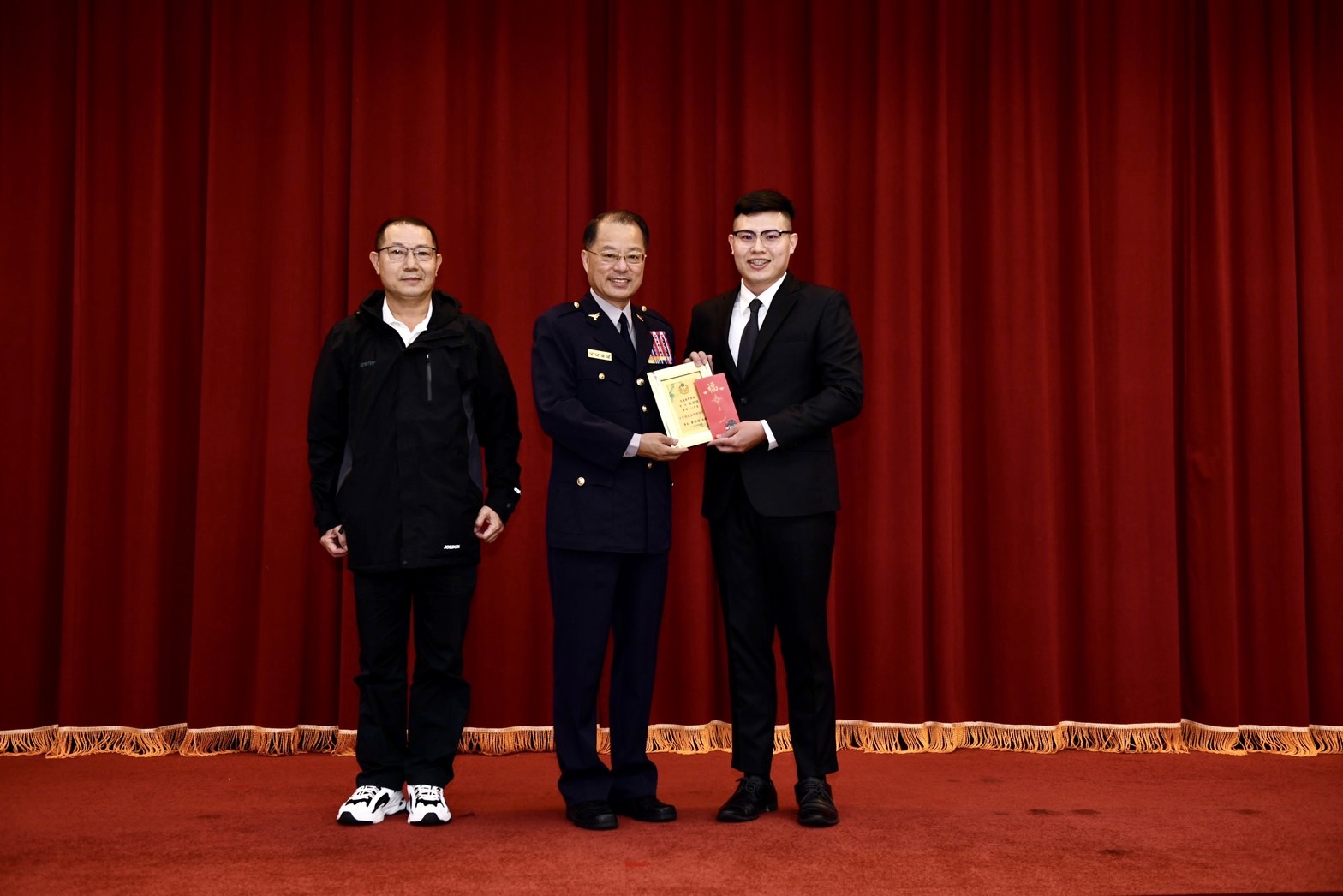 【內政部警政署111年「少年保護工作績優員警」甄選 花蓮縣警察局員警獲獎】缩略图