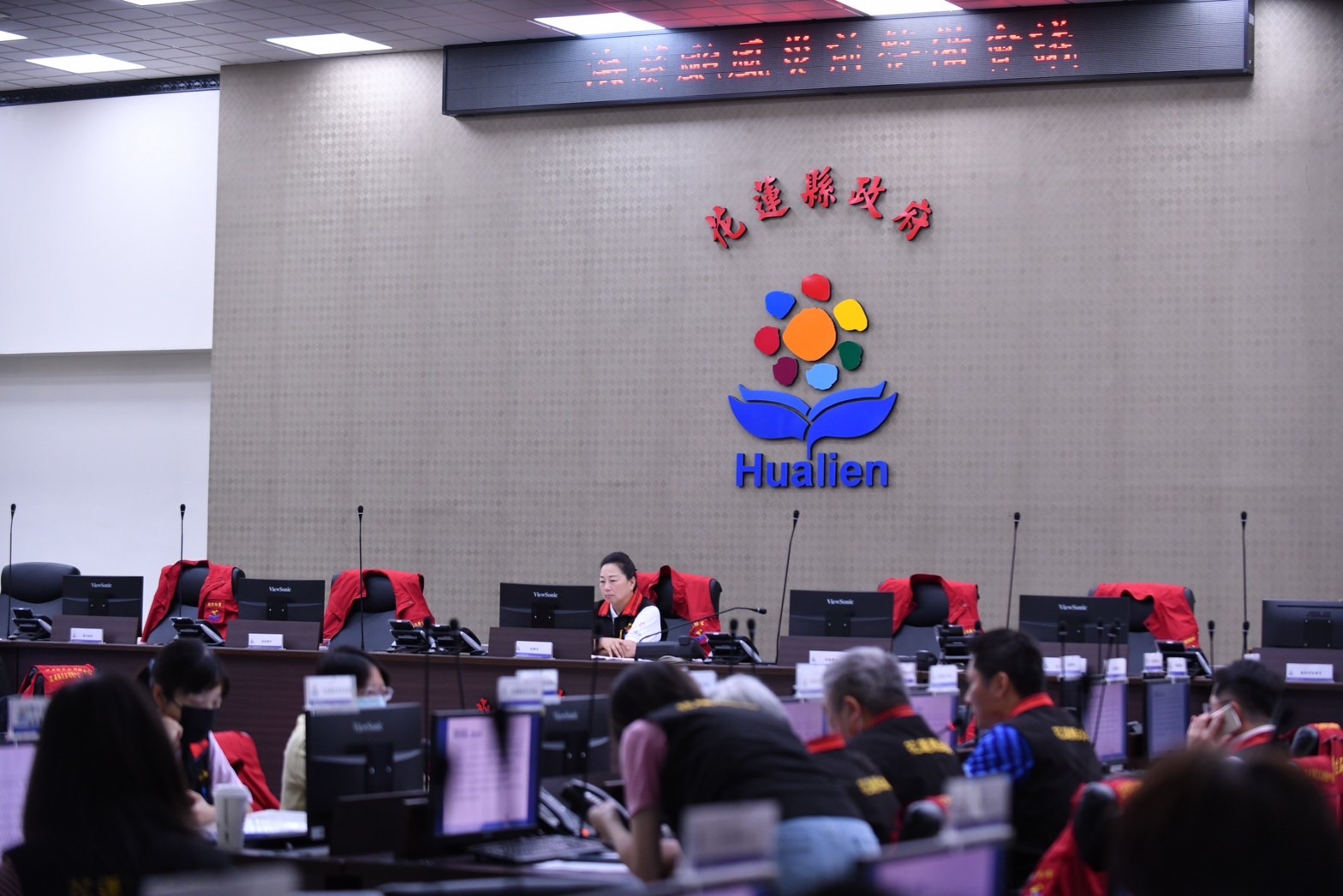 【海葵颱風二級開設並召開整備會議 徐榛蔚提醒民眾戒慎恐懼 做好防颱準備】缩略图