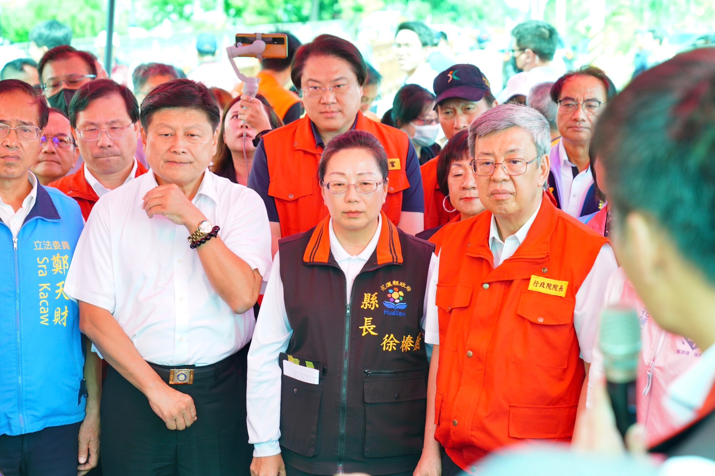 【立委傅崐萁陪同行政院長陳建仁勘查海葵花蓮災情 要求中央編列充足治水預算加強河川疏濬 陳建仁：全力救助與整治】缩略图