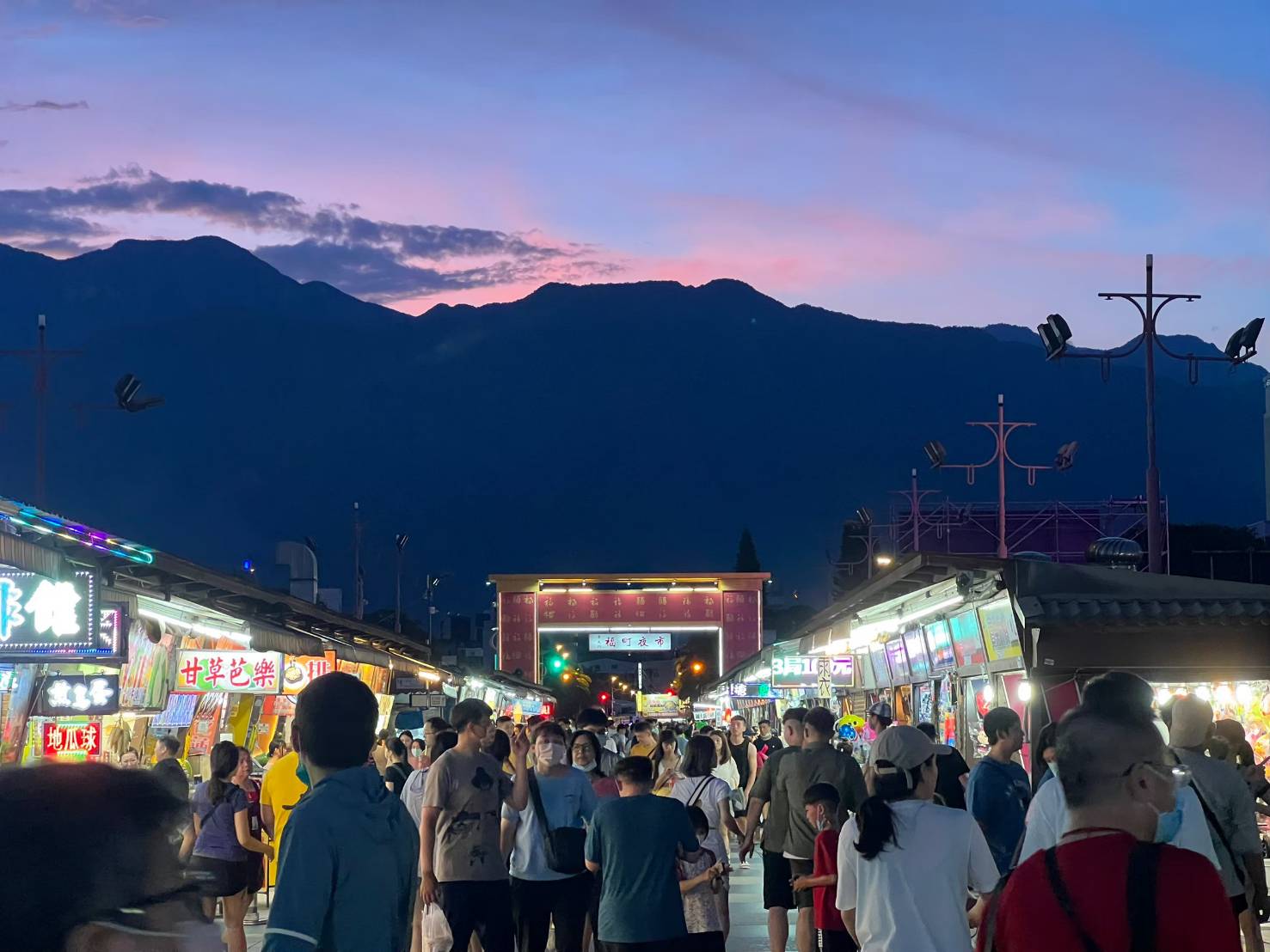【東台灣唯一 花蓮東大門夜市獲評為五星優良市集 】缩略图