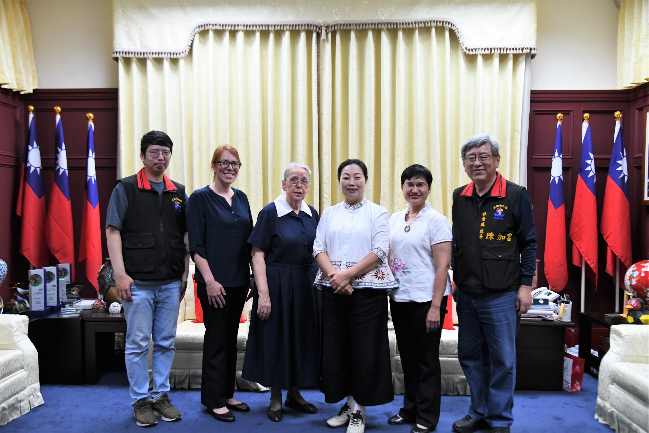 【花蓮畢士大教養院董事長顧美玲宣教士榮退 徐榛蔚感謝董事長無私獻愛花蓮35個年頭】缩略图