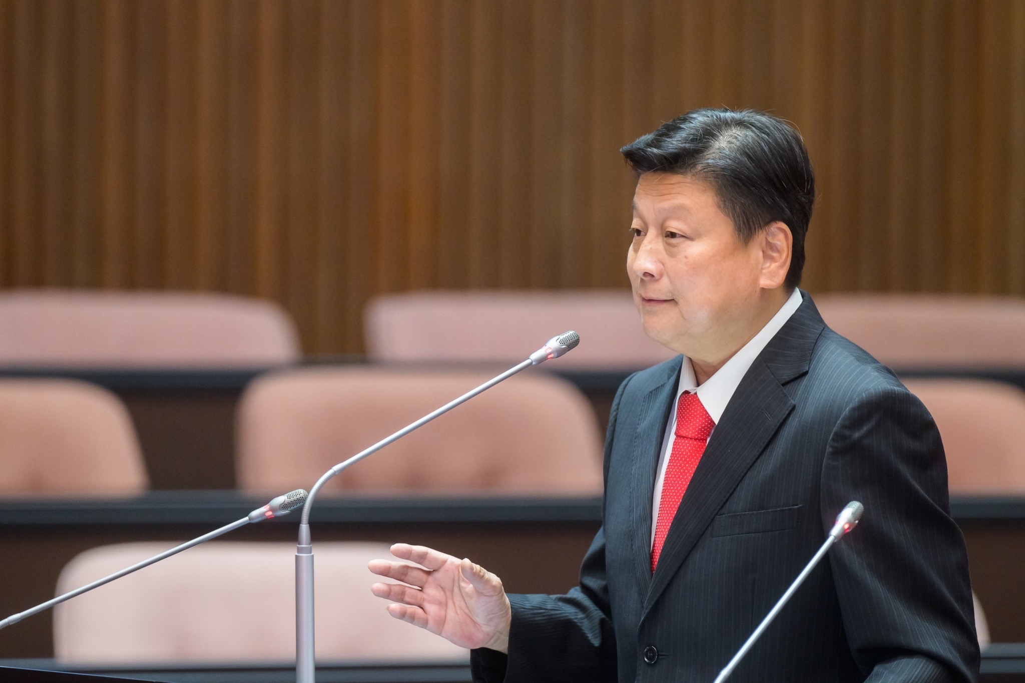 【立委傅崐質詢陳揆回顧過去24年花東交通建設 要求蘇花安盡速通過環評並編列預算 並盡速完成花東快可行性評估及國道六號地質踏勘報告】缩略图