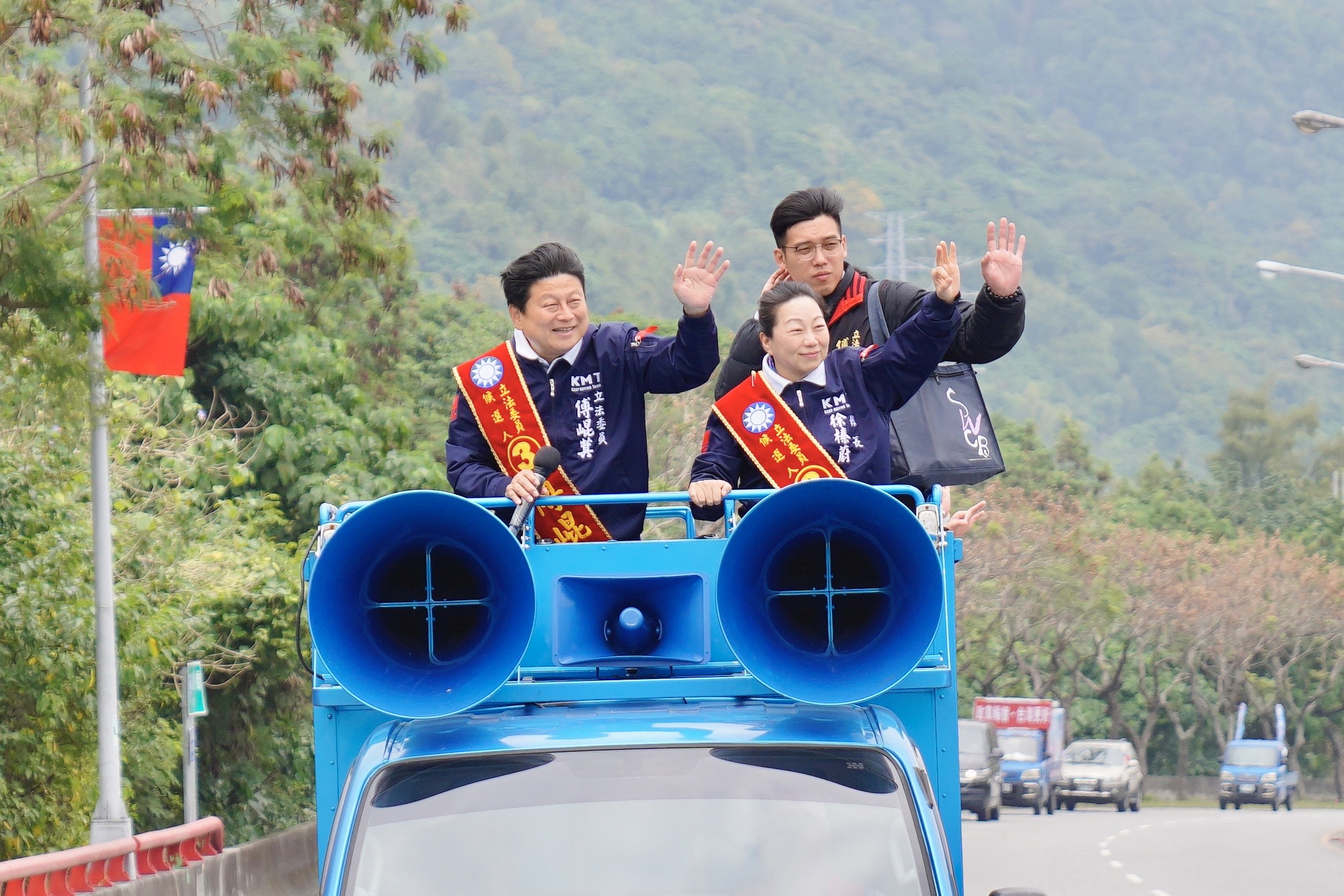 【立委傅崐萁感恩掃街拜票 回防新秀、吉安大票倉最後衝刺 晚間於總部舉行「義警消防之夜｣為基層警消發聲】缩略图