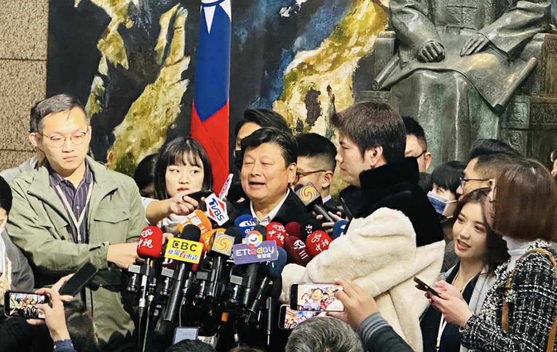 傅崐萁讓了！拉韓、江兩人雙手凝聚「韓江配」共識缩略图