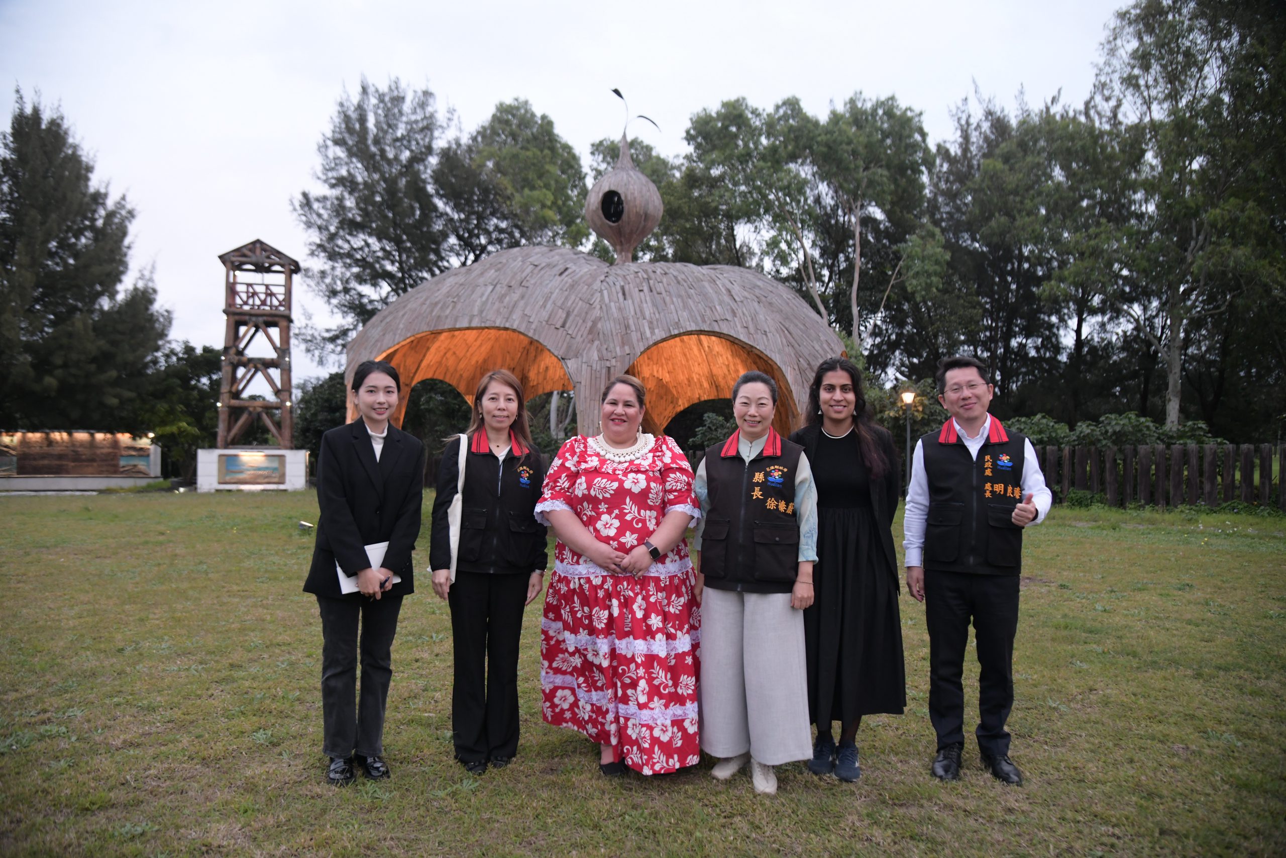 【馬紹爾群島共和國安魯尼特 卡蒂爾大使拜會徐榛蔚 雙方交流南島傳統文化】缩略图