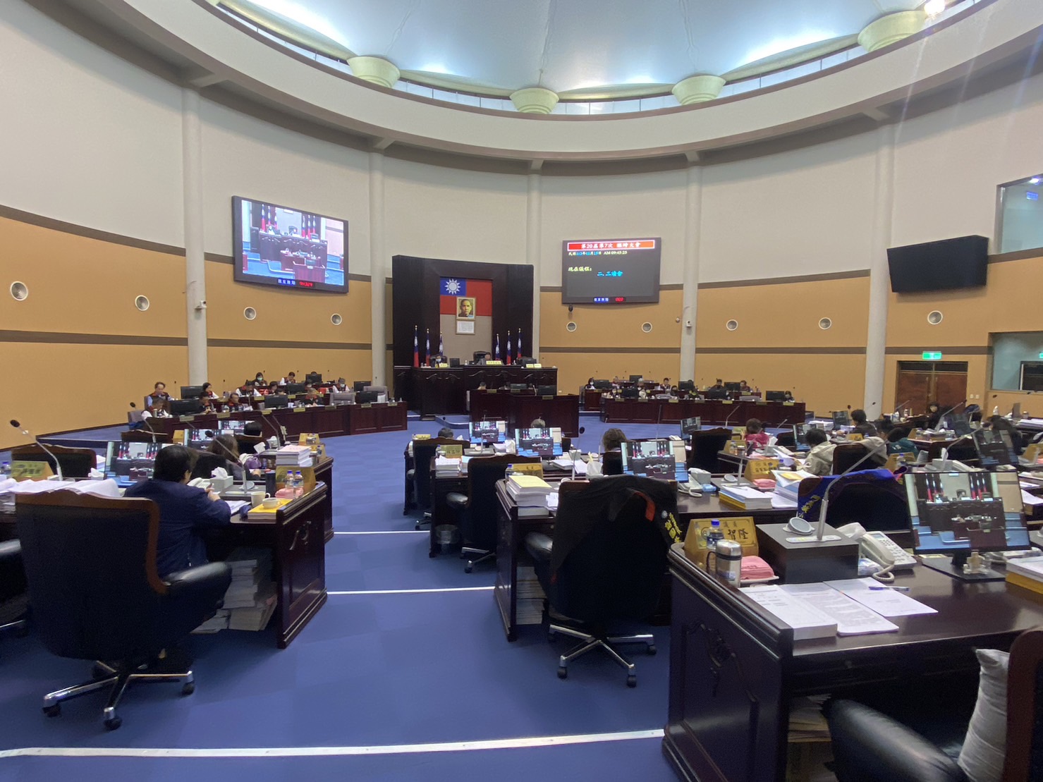 【鄉親向議會表達希望花東快速道路加速興建 張峻議長：全力支持花東快速道路 促成宜花東一日生活圈】缩略图