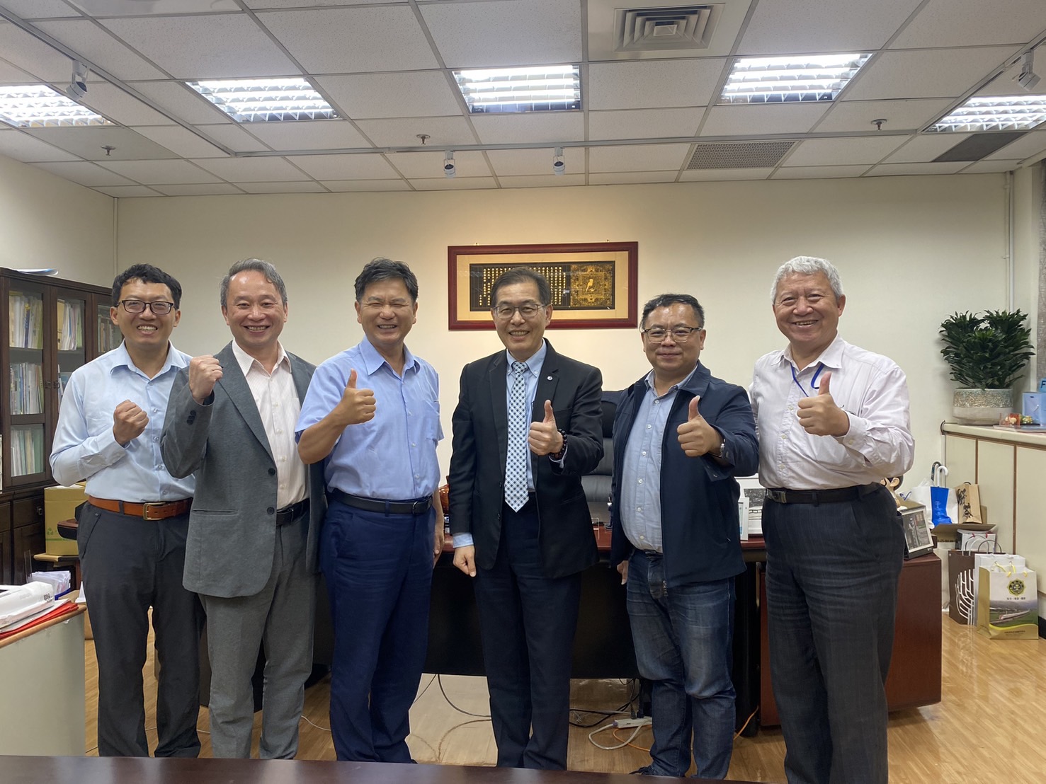 【林憶君委員團隊拜訪台鐵公司，表達支持，尋求花蓮鐵道文化經濟新發展】缩略图