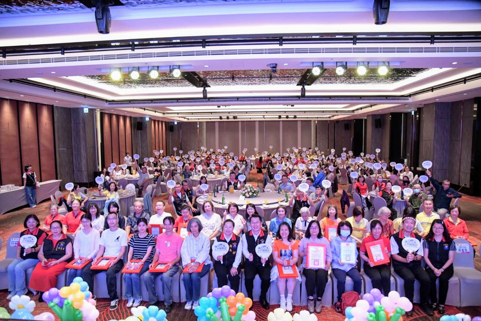 【花蓮縣政府舉辦113年戶政日慶祝活動 徐榛蔚表揚戶政同仁卓越貢獻】缩略图