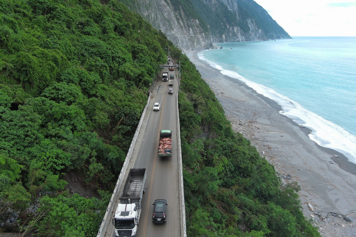 【台9線蘇花公路全線搶通》和仁至崇德路段今(30)日17時開放通行後 進行夜間封路】缩略图