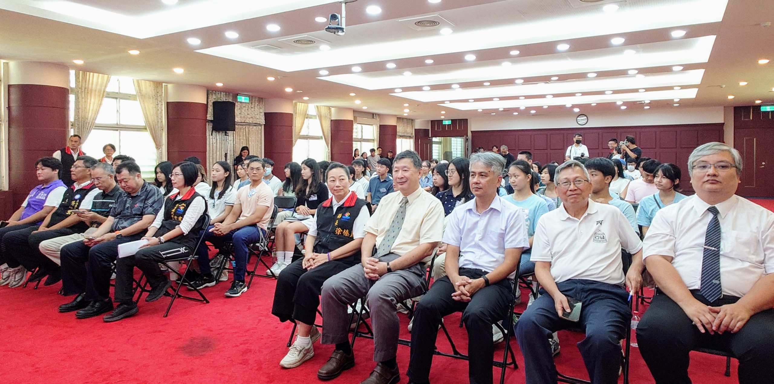 【花蓮縣政府教育希望工程公費留美暨國際事務青年人才培訓】缩略图