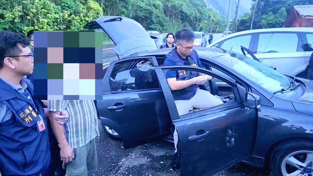 【花蓮縣警察局為強力打擊「黑金槍毒詐」於全國同步掃黑、肅槍專案時執行封山肅槍、緝毒成果豐碩】缩略图