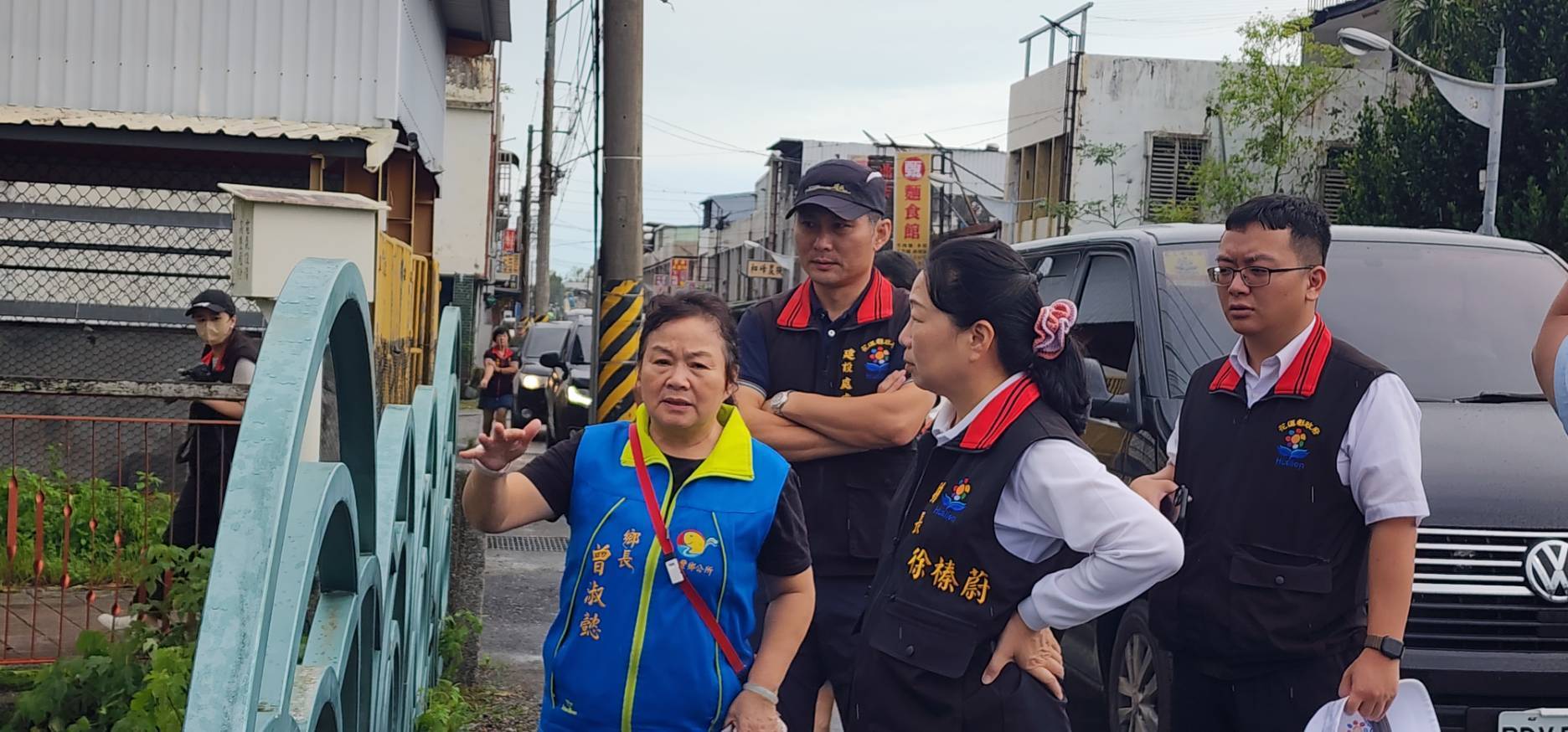 【強颱康芮侵襲 強風大雨路樹傾倒、土、水泛流 縣長、鄉長勘災】缩略图