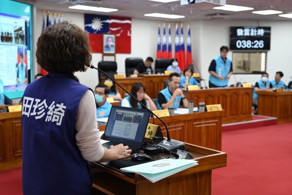 【花蓮市公所清潔隊疑似職場霸凌事件引發市民關注 市代田珍綺呼籲勞動權益亟待保障】缩略图
