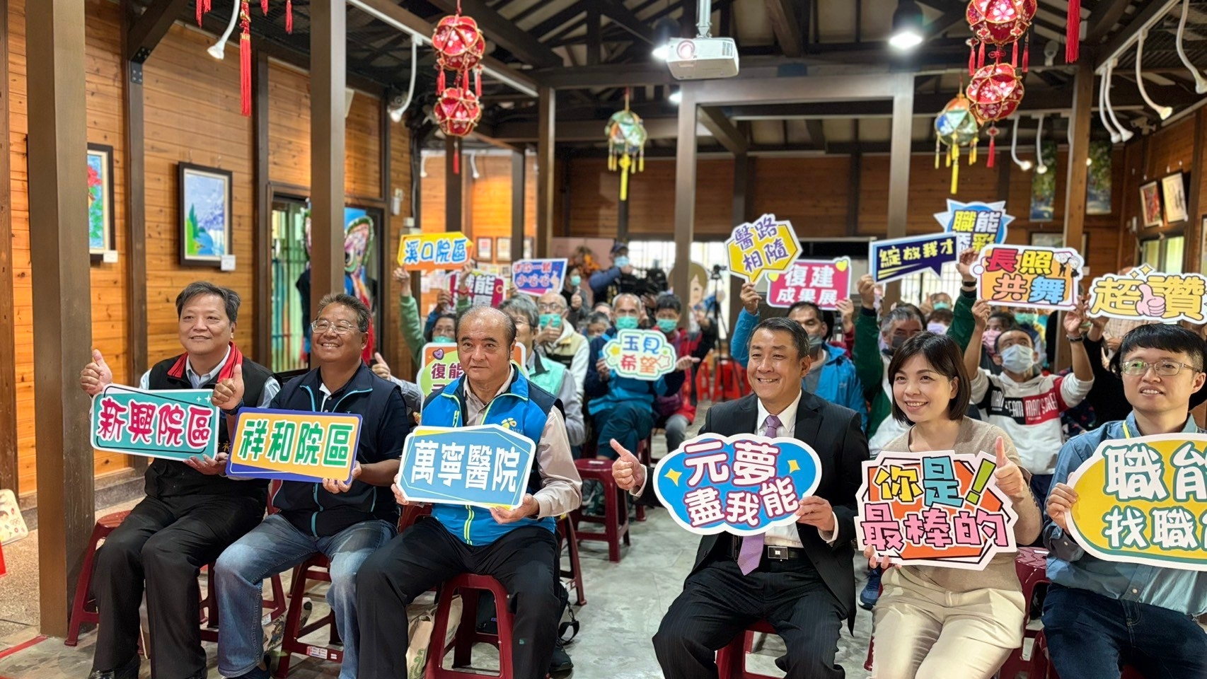 【描繪自我內心世界 精障病友畫展心光閃耀】缩略图