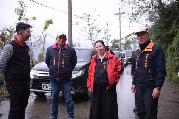 【徐榛蔚會勘六十石山道路復建工程 關心施工安全與進度並重】缩略图