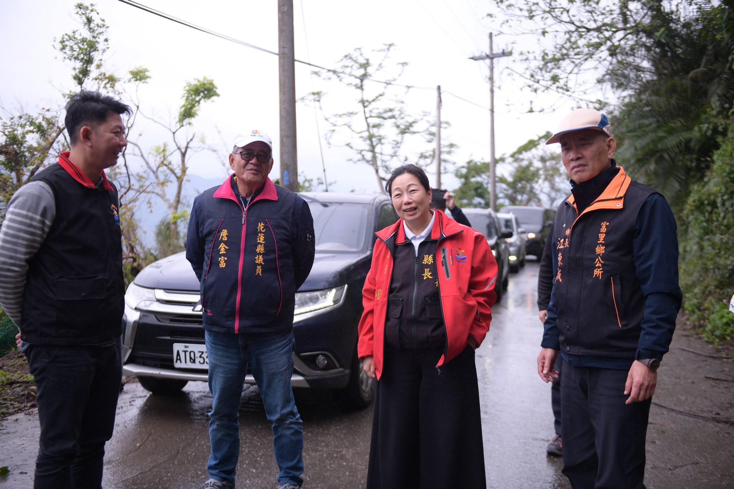 【徐榛蔚會勘六十石山道路復建工程 關心施工安全與進度並重】缩略图