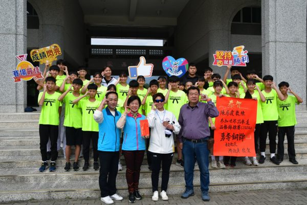 【陳廖霞勇奪世界跆拳道錦標賽銅牌 游淑貞貼紅榜頒獎金表彰花蓮榮耀】缩略图