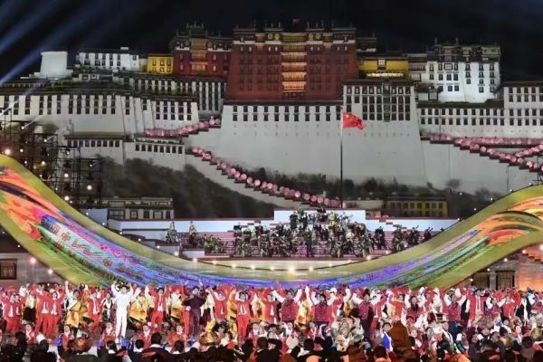 大陸官媒报導全球看春晚：「春晚熱」持續沸騰擴大缩略图