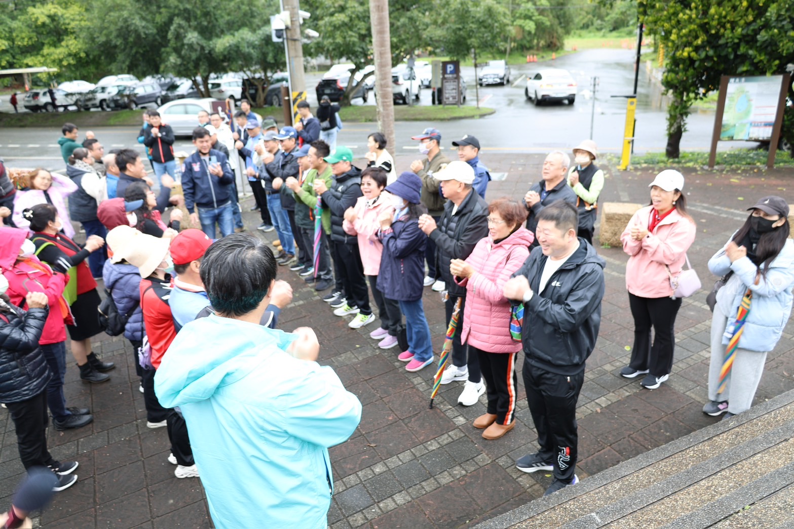 【花蓮縣議會開工日 鯉魚潭環潭步道健走 為新的一年注入滿滿的正能量】缩略图