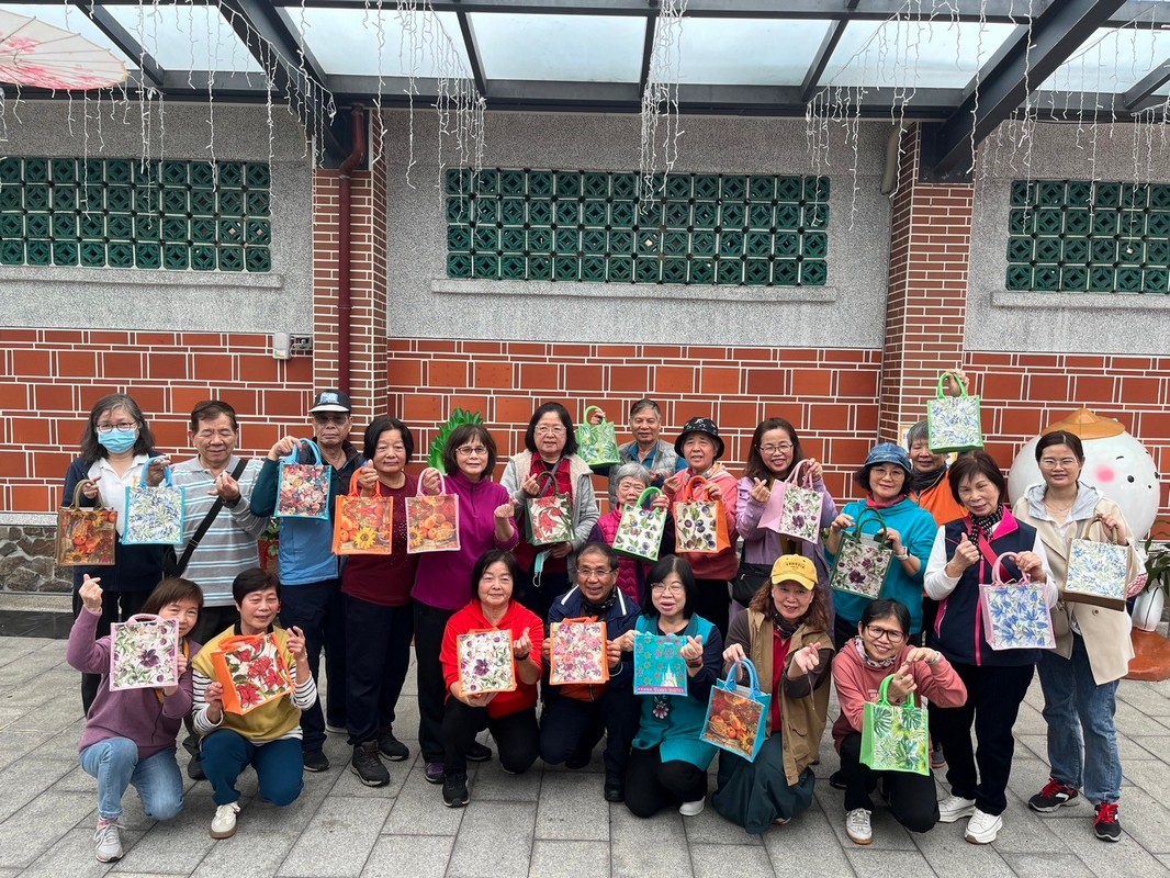 【繽紛吉安 蛇麼攏好新春產業市集 游淑貞創意營造百萬在地產業獲益】缩略图
