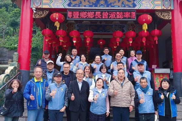 【曾淑懿率領村長、公所團隊  壽豐各宮廟參拜祈福】缩略图