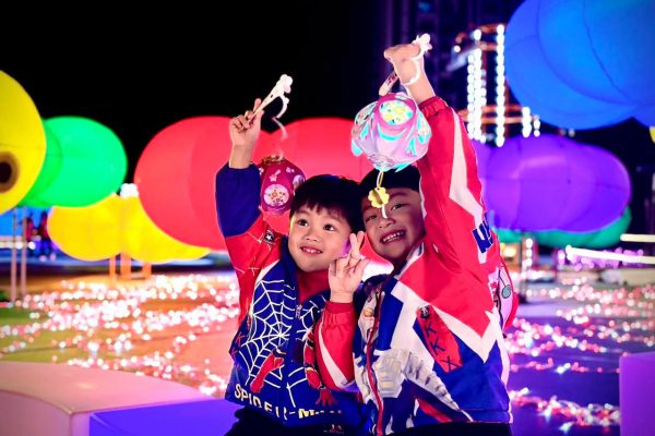 【2025花蓮太平洋燈會2/12百花齊放慶元宵 限量888份繁花似錦提燈 猜燈謎再抽iphone等大獎】缩略图