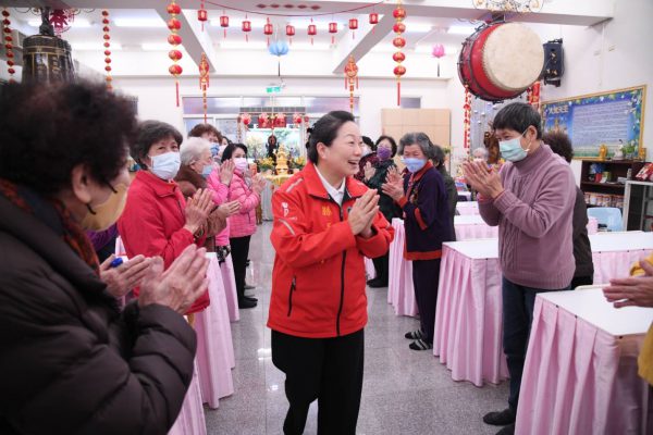 【徐榛蔚率縣府團隊參拜花蓮市宮廟 祈求上蒼護祐花蓮安康無災】缩略图