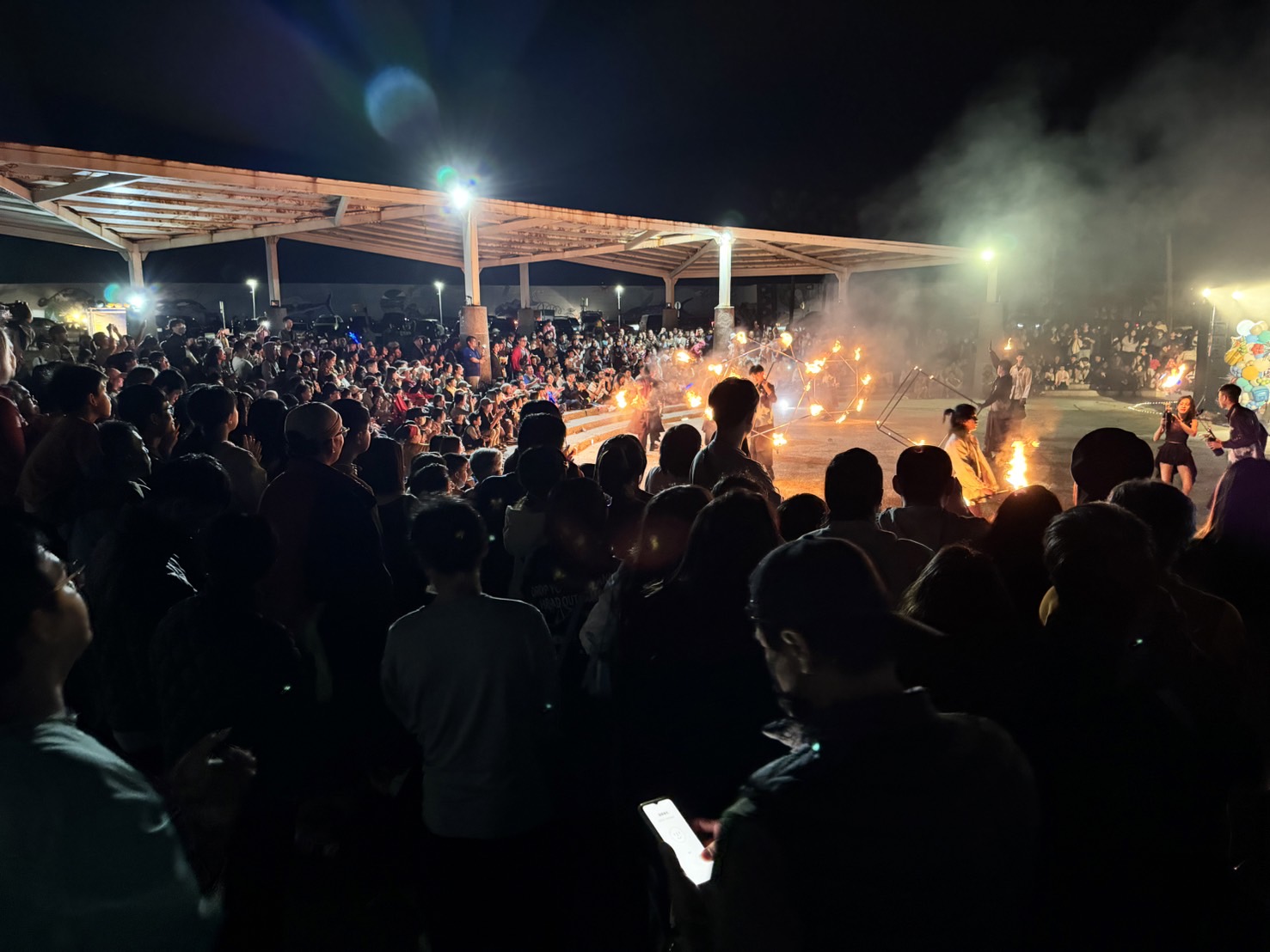 【「七星連珠」音樂會人潮爆滿 花蓮七星潭人山人海共享音樂盛宴】缩略图