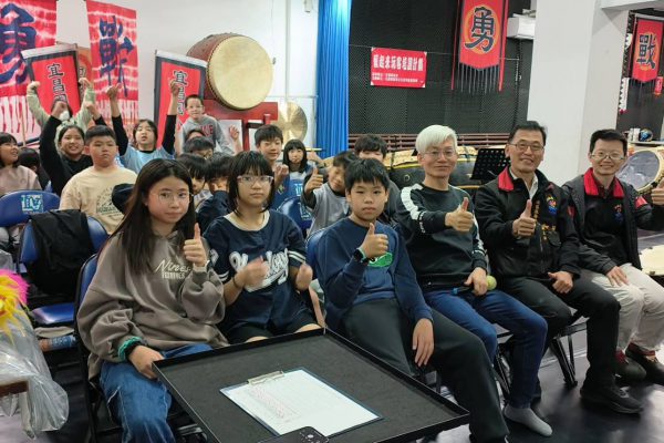 【擊鼓揚聲傳文化 宜昌客家青少年鼓樂培訓班開班】缩略图