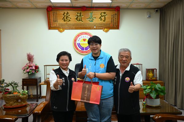 【愛滿人間善行不歇 花蓮市長魏嘉彥拜訪嘉邑行善團】缩略图