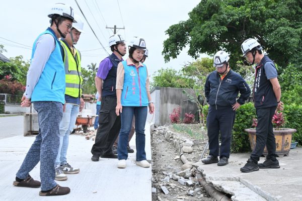 【游淑貞爭取建構光華國小通學步道 代表會、村長與鄉親會勘把關品質】缩略图