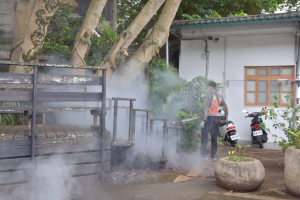 【花蓮市公所加強公園周遭小黑蚊防治 維護市民健康安全】缩略图
