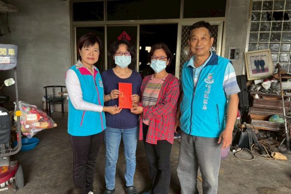 【吉安鄉凌晨大火全面燃燒釀災 游淑貞迅速到位關懷慰問協助】缩略图