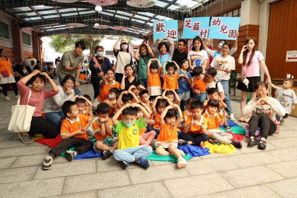 【好客藝術村假日幸福活動滿場 游淑貞親陪學子旅人探索吉安】缩略图