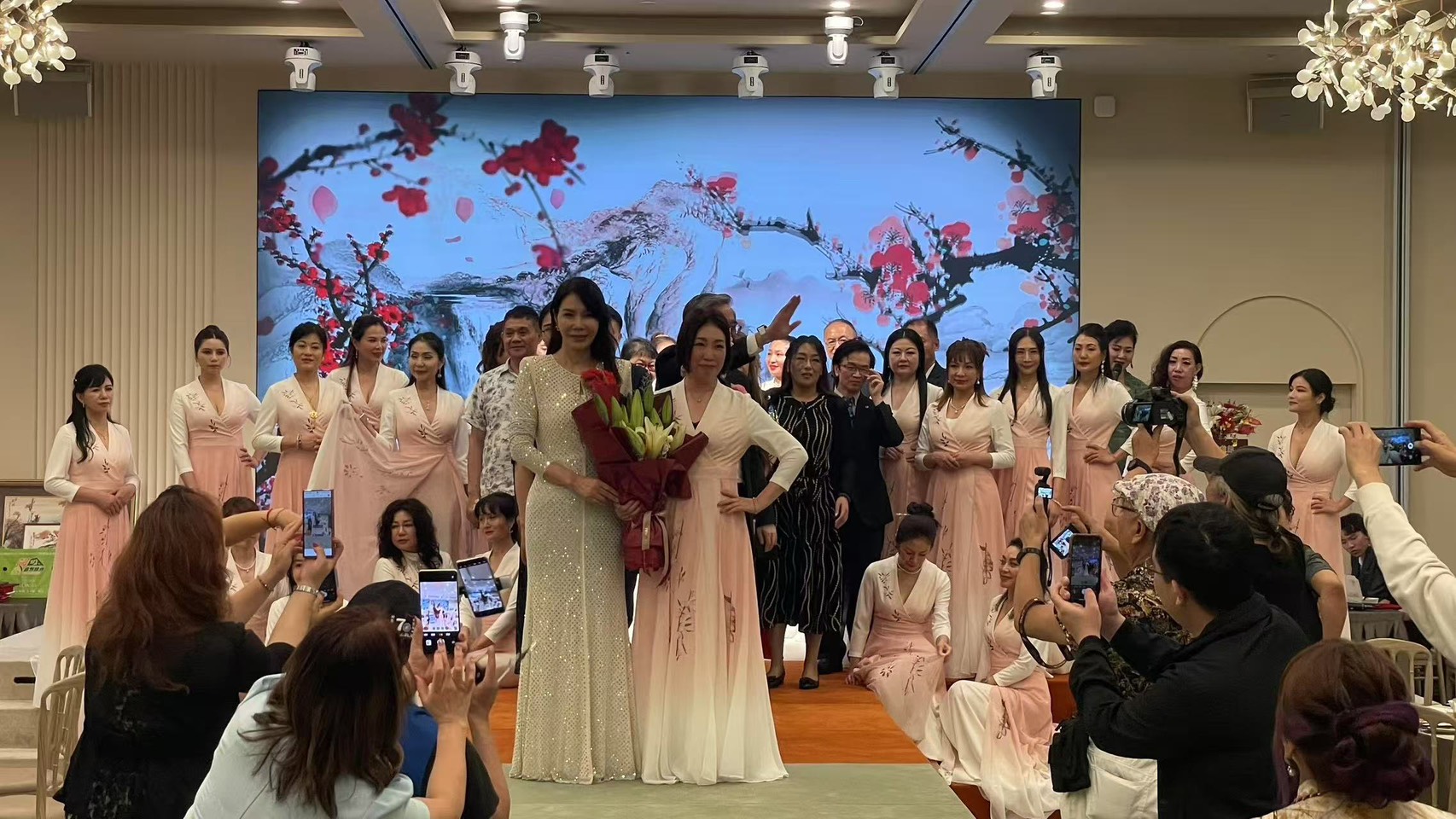 【台灣新住民經貿文化交流協會舉辦第二屆會員大會 演繹華服之美】缩略图