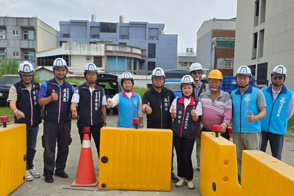 【游淑貞現勘村鄰排水等系統建設 確保防汛期鄉親生活網安全防護】缩略图