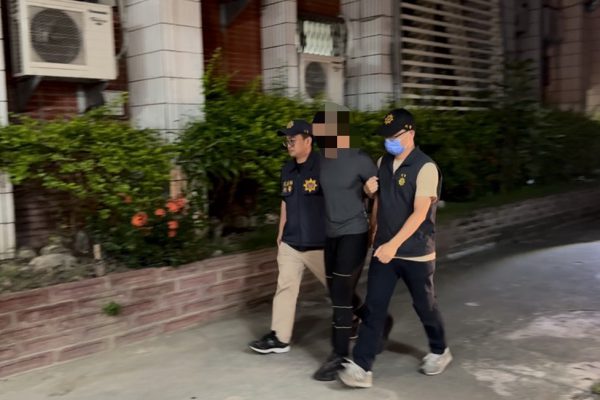 【女子遭人持斧頭砍傷 吉安警火速逮捕犯嫌】缩略图