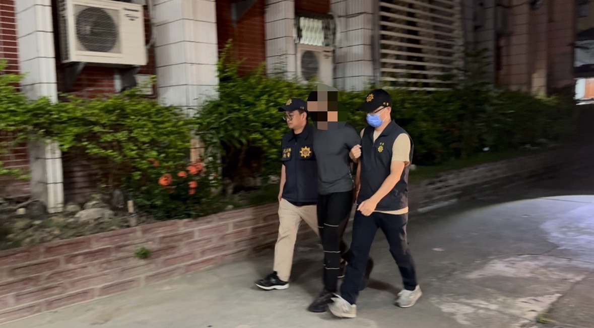 【女子遭人持斧頭砍傷 吉安警火速逮捕犯嫌】缩略图