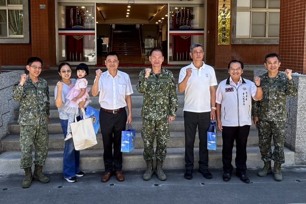 【國軍年度演習將屆 花蓮企業家親蒞花防部 感謝官兵辛勞】缩略图