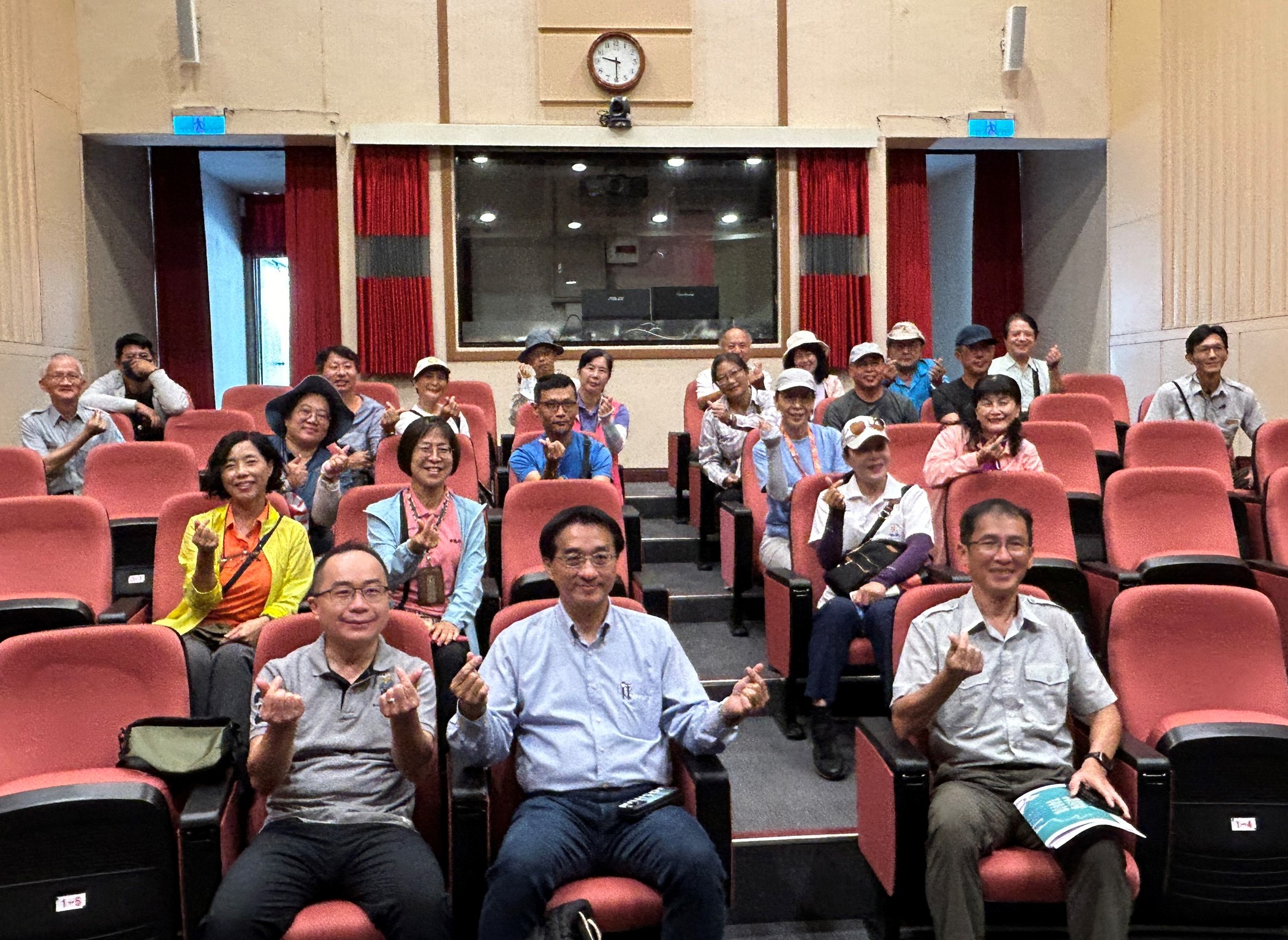 【花蓮縣府與太魯閣國家公園管理處攜手 邀請花蓮導遊及媒體記者實地走訪太魯閣景點 逐步重啟生態旅遊熱潮】缩略图