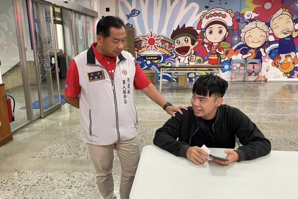 【7月份役男軍種抽籤 花蓮軍人服務站到場致意】缩略图